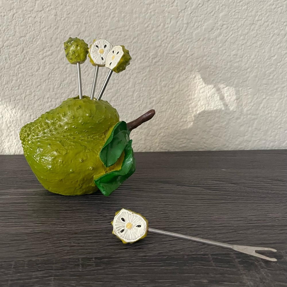 Fruit pear collectible Hors D'oeuvres Cocktail picks forks set of 4 + holder
